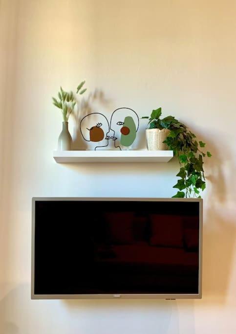 Lovely Studio Flat In Bocconi Milan Exterior photo