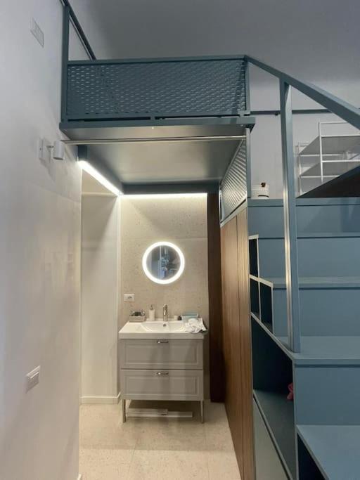Lovely Studio Flat In Bocconi Milan Exterior photo