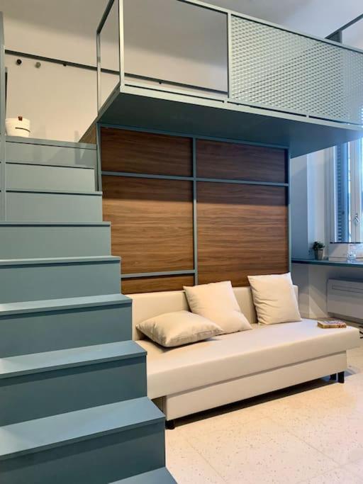 Lovely Studio Flat In Bocconi Milan Exterior photo