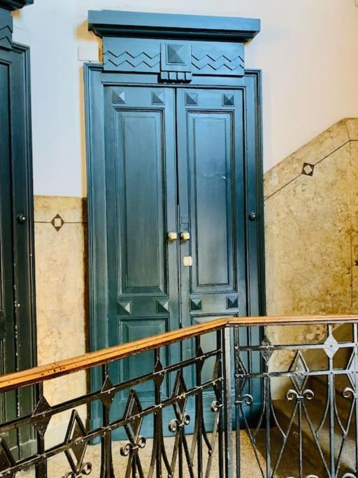 Lovely Studio Flat In Bocconi Milan Exterior photo